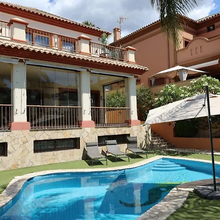 Precioso - Piscina- Garaje Privado- Jardin * Marbella