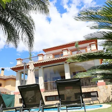 Holiday home Precioso - Piscina- Garaje Privado- Jardin Marbella