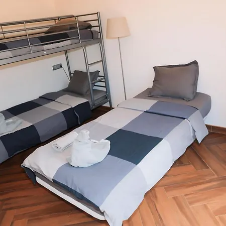 Holiday home Precioso - Piscina- Garaje Privado- Jardin *