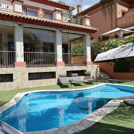 Precioso - Piscina- Garaje Privado- Jardin Marbella