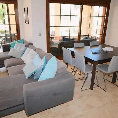 Precioso - Piscina- Garaje Privado- Jardin Holiday home Marbella