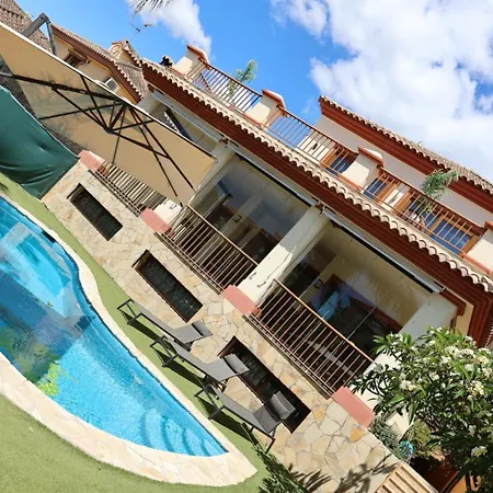 Precioso - Piscina- Garaje Privado- Jardin Marbella