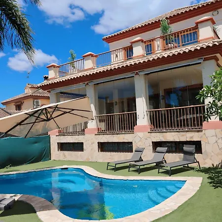 Precioso - Piscina- Garaje Privado- Jardin * Marbella