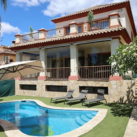 Precioso - Piscina- Garaje Privado- Jardin Holiday home *