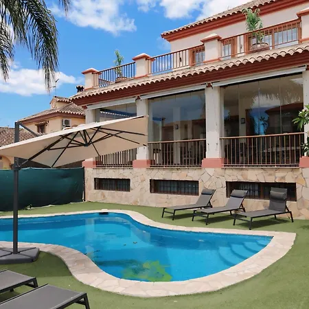 Precioso - Piscina- Garaje Privado- Jardin Holiday home Marbella
