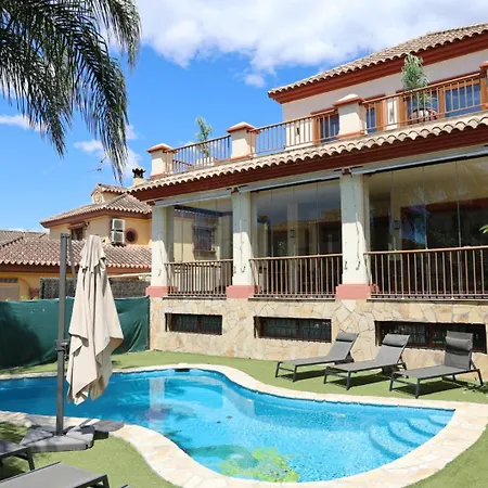 Precioso - Piscina- Garaje Privado- Jardin Marbella