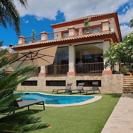 Precioso - Piscina- Garaje Privado- Jardin Holiday home Marbella