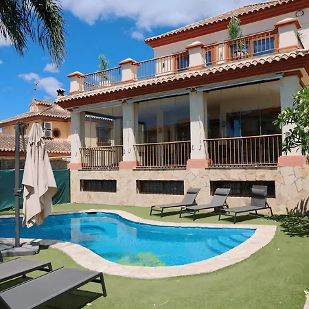 Precioso - Piscina- Garaje Privado- Jardin * Marbella